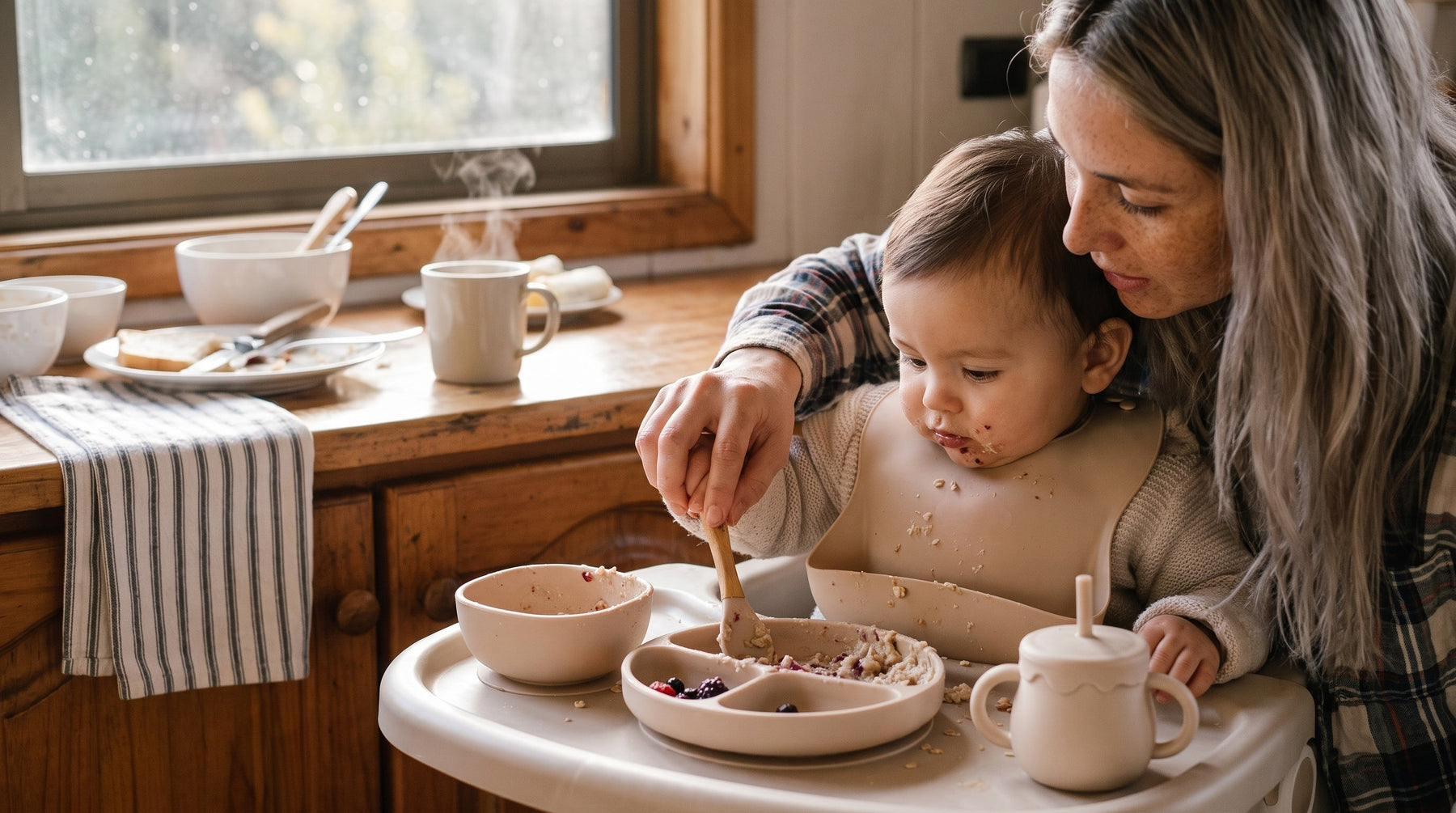 Set de alimentación para bebé: qué incluye y cómo introducir los utensilios