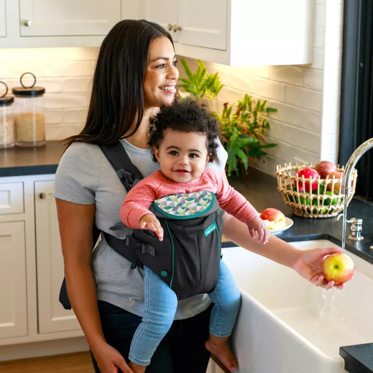 Portabebés Swift Classic con Bolsillo Gris Infantino