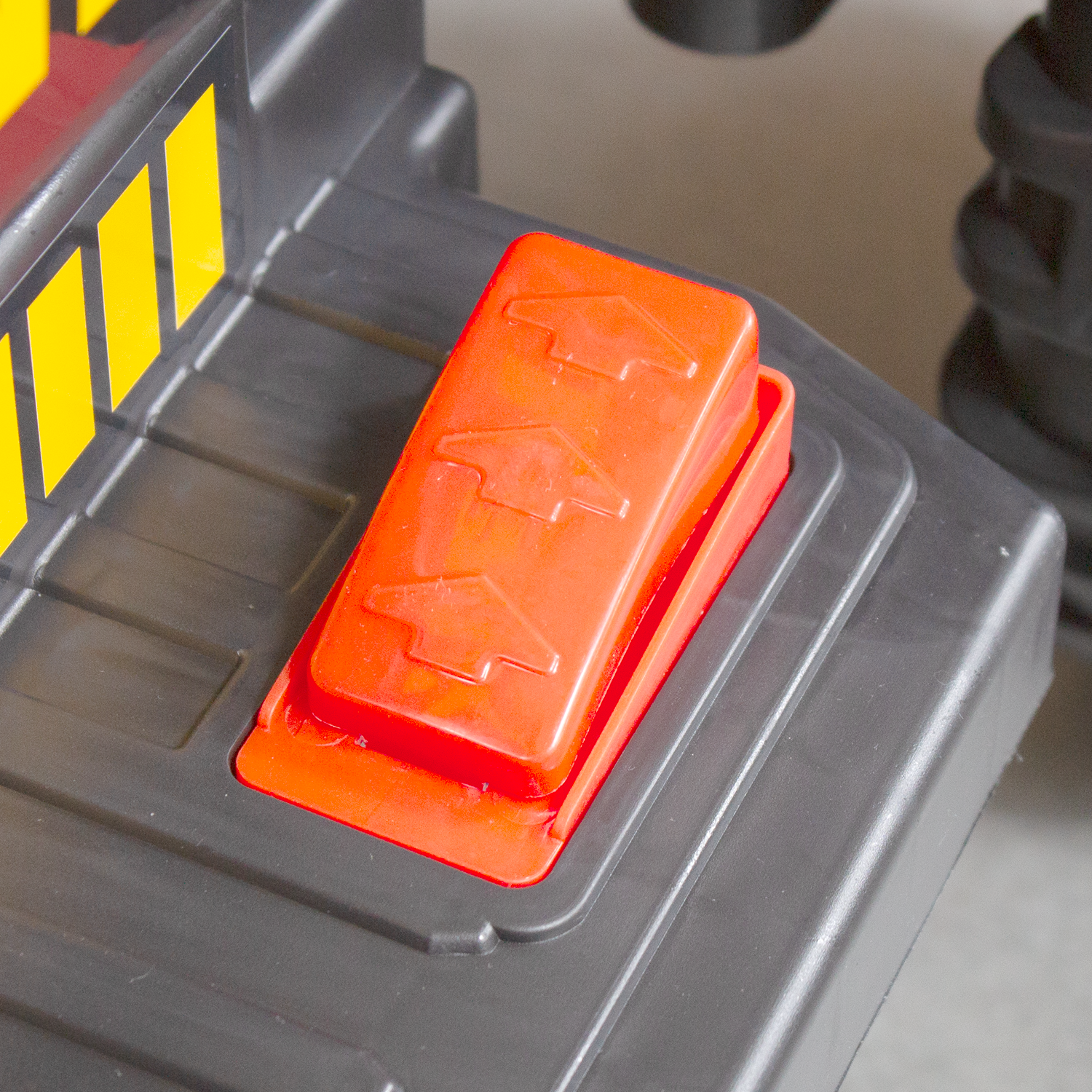 Camión Eléctrico Retroexcavadora Todoterreno Infantil Amarillo