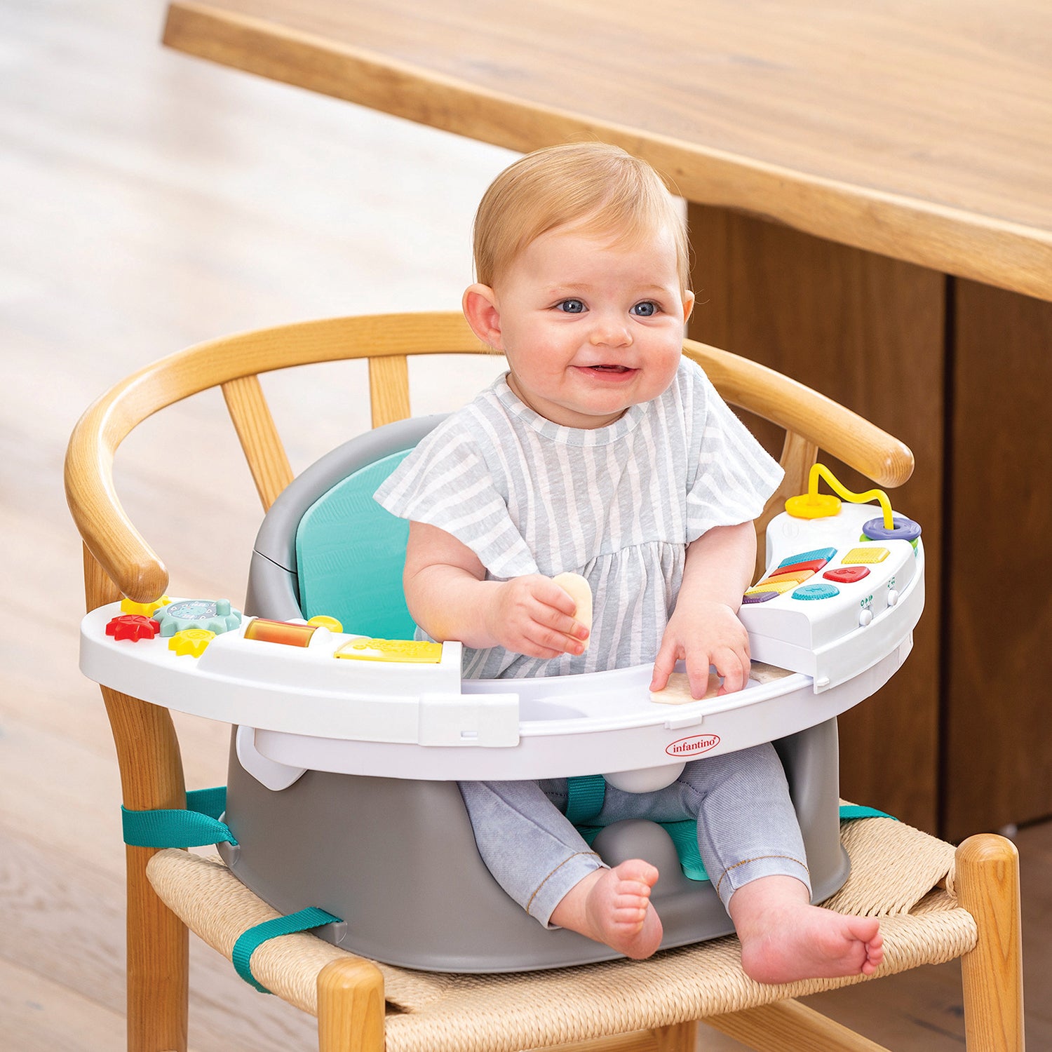 Silla Comer Interactiva 3en1 Music& Lights Discovery Booster