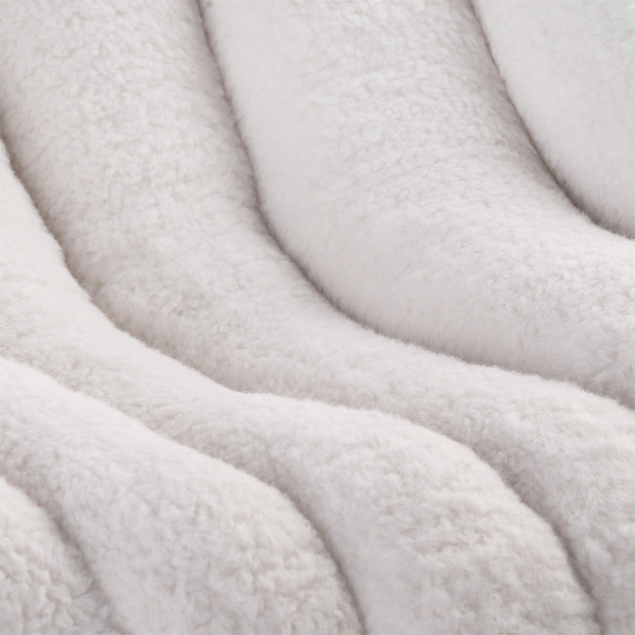 Cama Mascota Oscilante Shell Latte